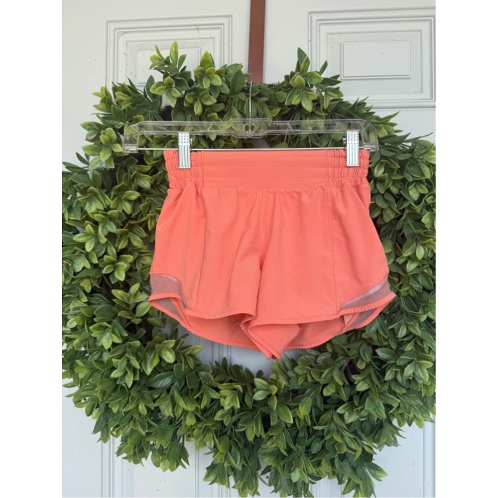 Lululemon Hotty Hot High-Rise Lined Shorts 2.5 Coral Orange Size 0